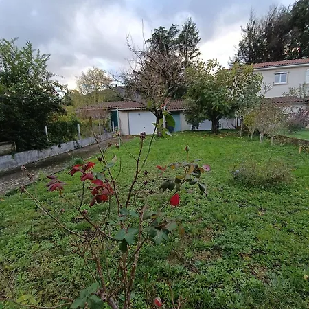 Maiso Spacieuse Pour 6 A 8 Personnes Casa de Férias Aussillon